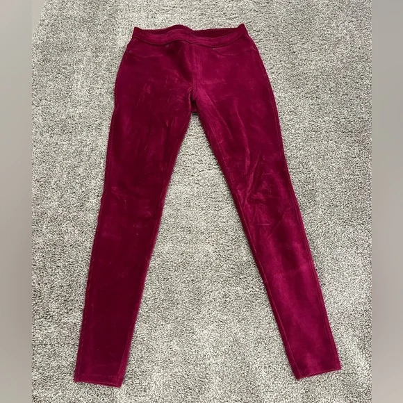 Hue Corduroy Cranberry Leggings - Picture 2 of 7